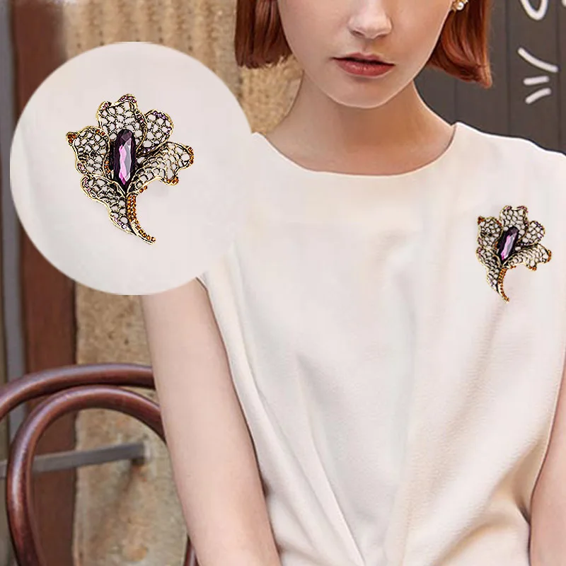 

3 Color Crystal Palace Style Flower Brooches For Women Rhinestone Party Office Brooch Pins Gifts Wholesale