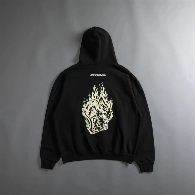 

Толстовка мужская зимняя флисовая с капюшоном и графическим принтом