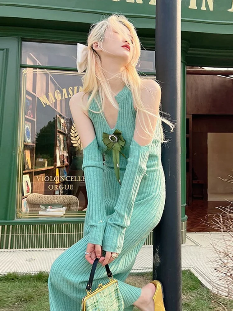 

2023 Japanese Simplie Sexy Off Shoulder Gothic Dress Long Sleeve Korean Chic Elegant Knitted Dresses V-Neck Y2k Vestido Da Donna