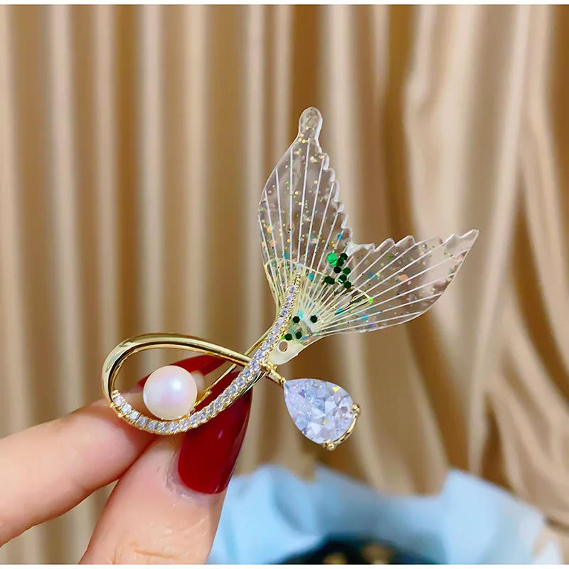 

Korean fashion new elegant temperament fish-tail corsage brooch coat cheongsam garnished with zircon fan-shaped corsage