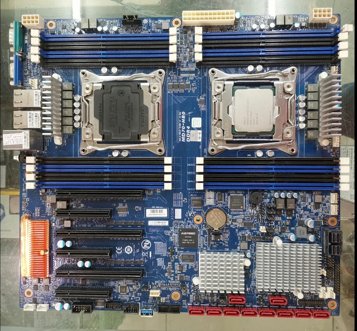 

MD70-HB0 для GIGABYTE Enterprise системная плата E5-2600 V3 / V4 2 x 10GbE BASE-T LAN порты Mini-SAS