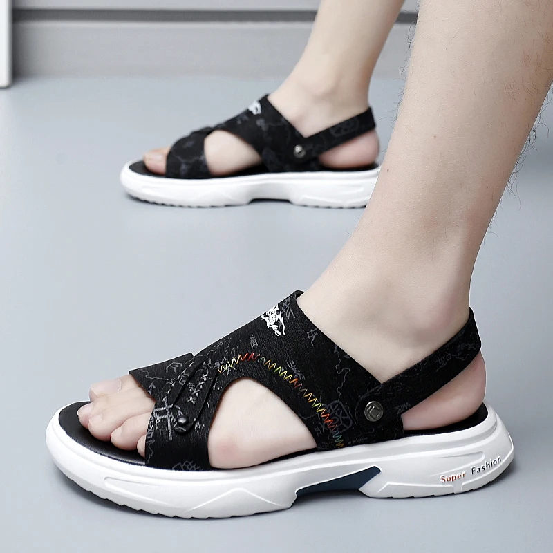 

Men's New Summer Leisure Odor Proof and Wear-resistant Beach Slippers Men's Driving Dual-purpose Non Slip Slippers