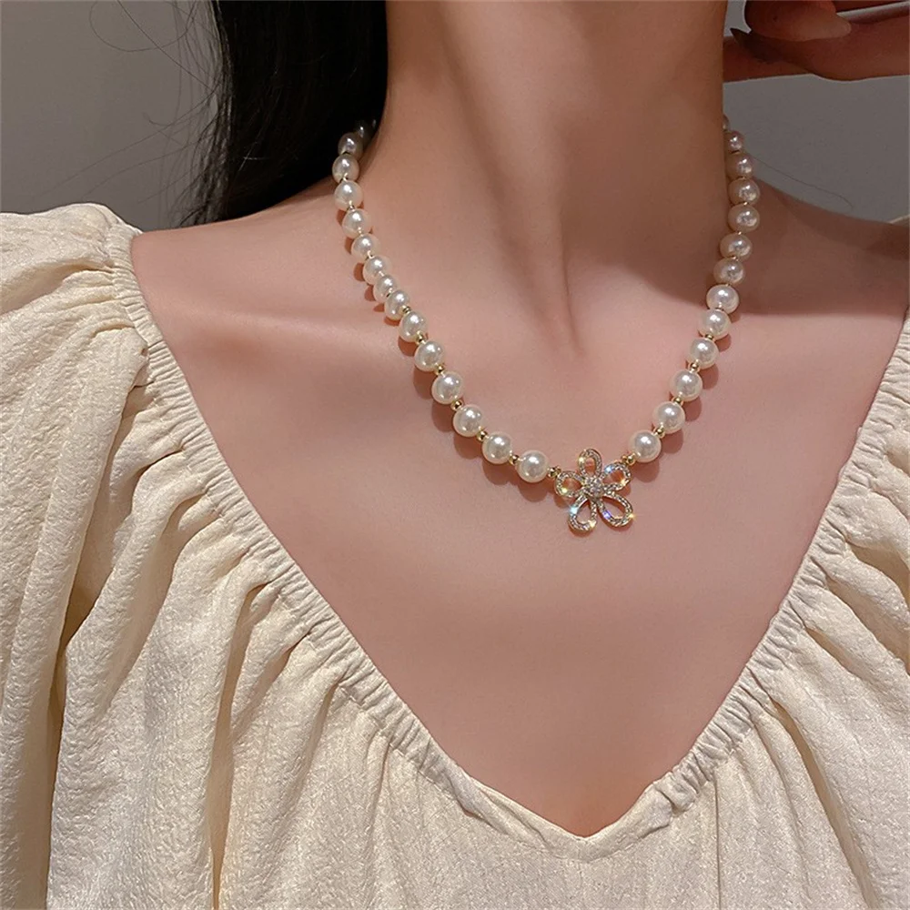 

South Korea East Gate Fashion New Personality Pearl Set Diamond Flower Necklace Necklace Clavicle Chain Net Red Temperament