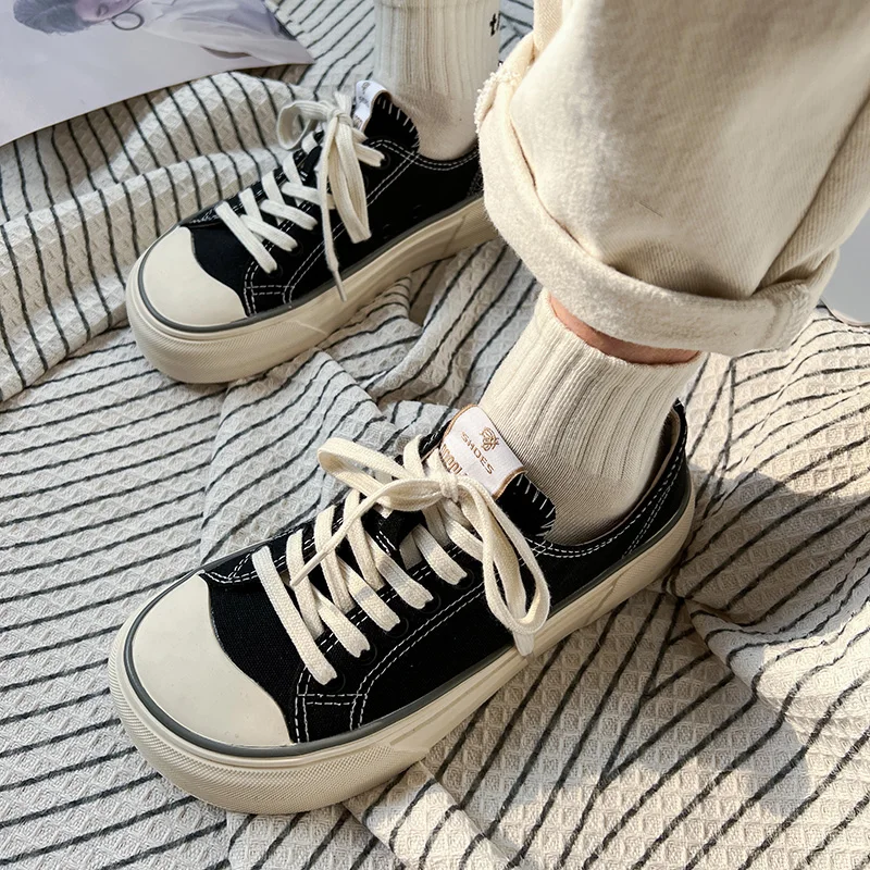 

Female Shoes 2023 Brand Spring New Classic Versatile Women Canvas Shoes Fashion Lace Up Low Top Casual Women's Sports Shoes