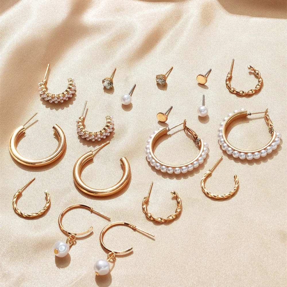 Женские серьги-кольца с искусственным жемчугом и кристаллами