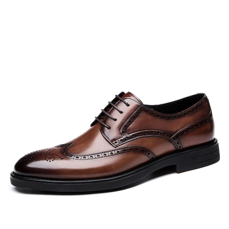 

2023New Carved Block Leather Shoe Allmatch Business Dress Shoe Men Wedding Banquet Shoe Social Shoe Male British Luxury Men Shoe