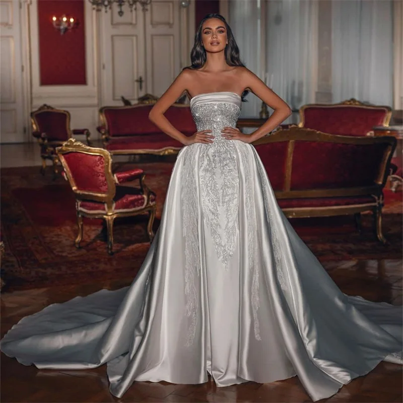 

A Line Wedding Dress Satin Sequins Appliqued Bridal Gown Detachable Train Custom Made Sexy Strapless Robe Lace Up Back Robe