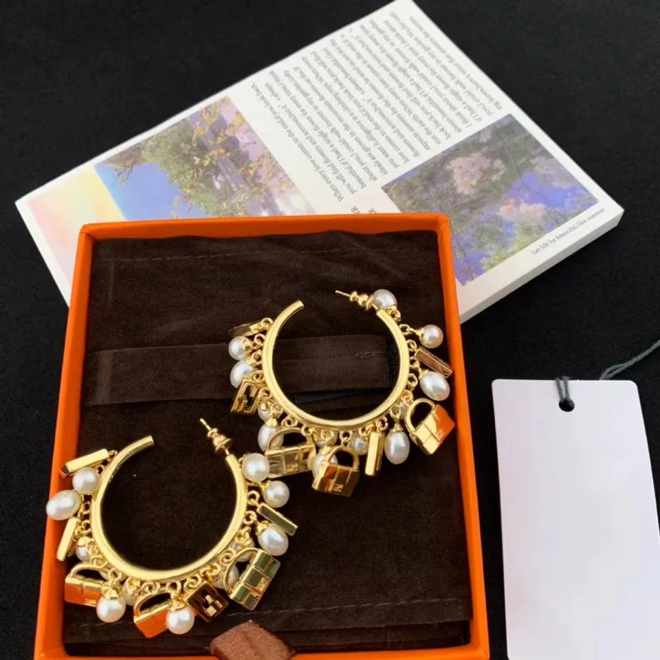 

Серьги с жемчугом в европейском и американском стиле