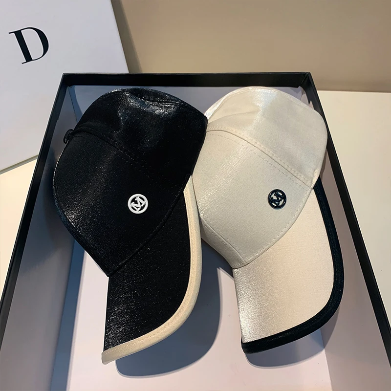 

Simple Light Luxury Ladies Peaked Cap Summer Tide Brand Fashion Wild Baseball Cap Spring and Autumn Street Outdoor Satin Sun Hat