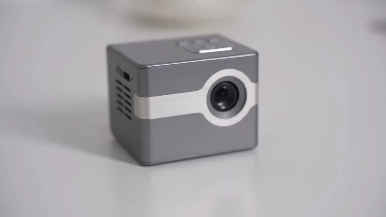 

High Performance DLP Portable 50 ANSI Lumens Pocket Small Size Mini Home Cinema Handy Projector