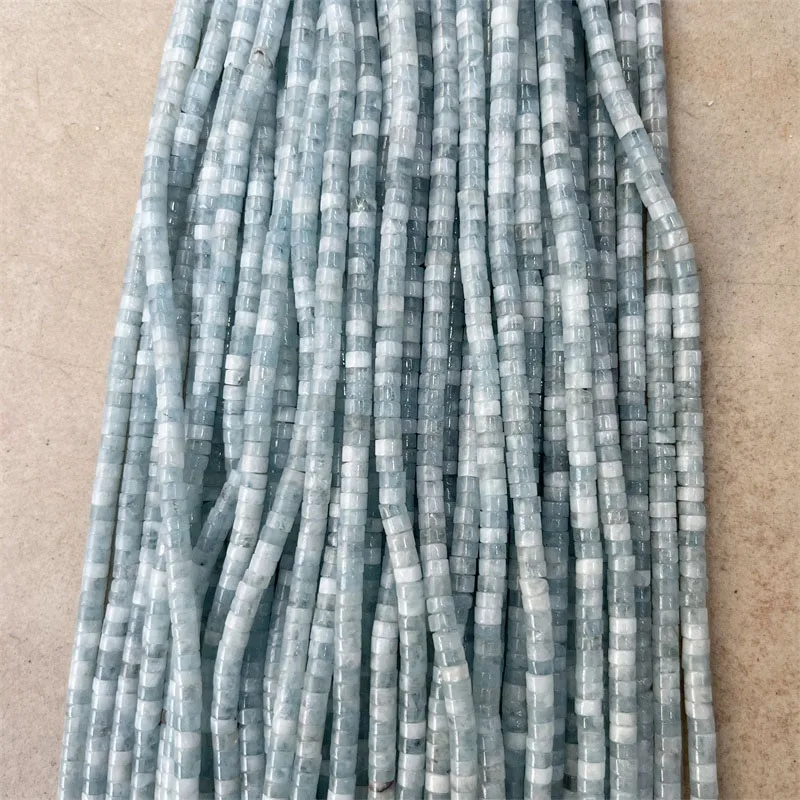 

Синие бисеры из аквамрина и нефрита, 2 х4 мм