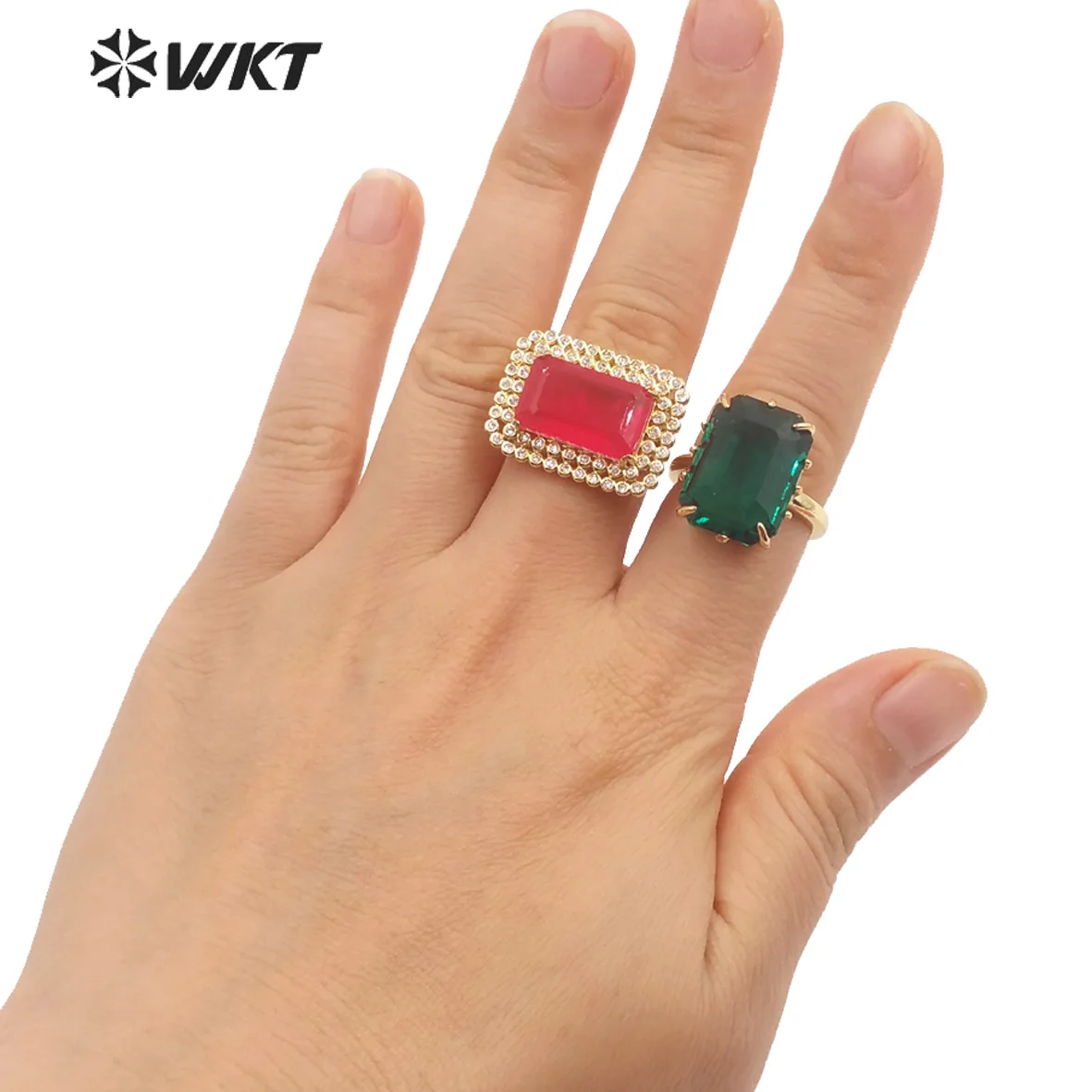 WT-MR023 Красочная шпинель с зубцами из драгоценного камня квадратным сапфиром