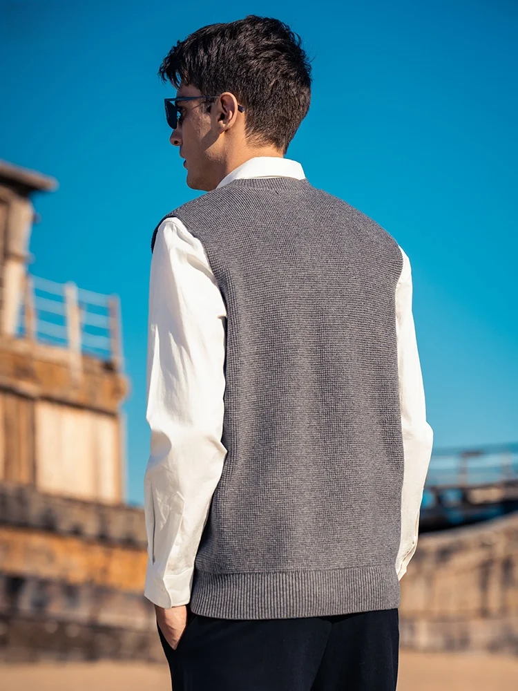 Injall Lun 2024 Autumn and Winter New Men's Vest Woolen Solid Leisure V-neck Sweater Business Knit