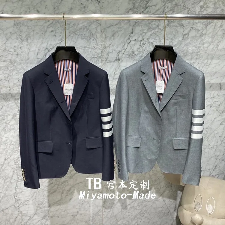 Женская шерстяная куртка