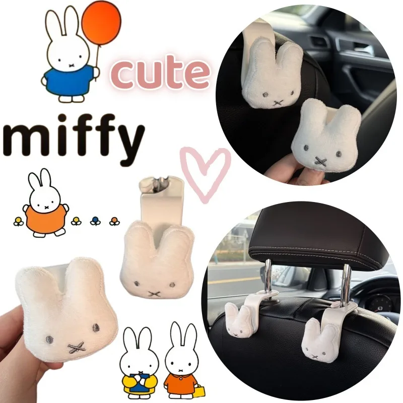 Фото Креативный автомобильный крючок Miffy с принтом мультяшного кролика, многофункциональный, стильный, для заднего сиденья, модное украшение интерьера автомобиля. №1
