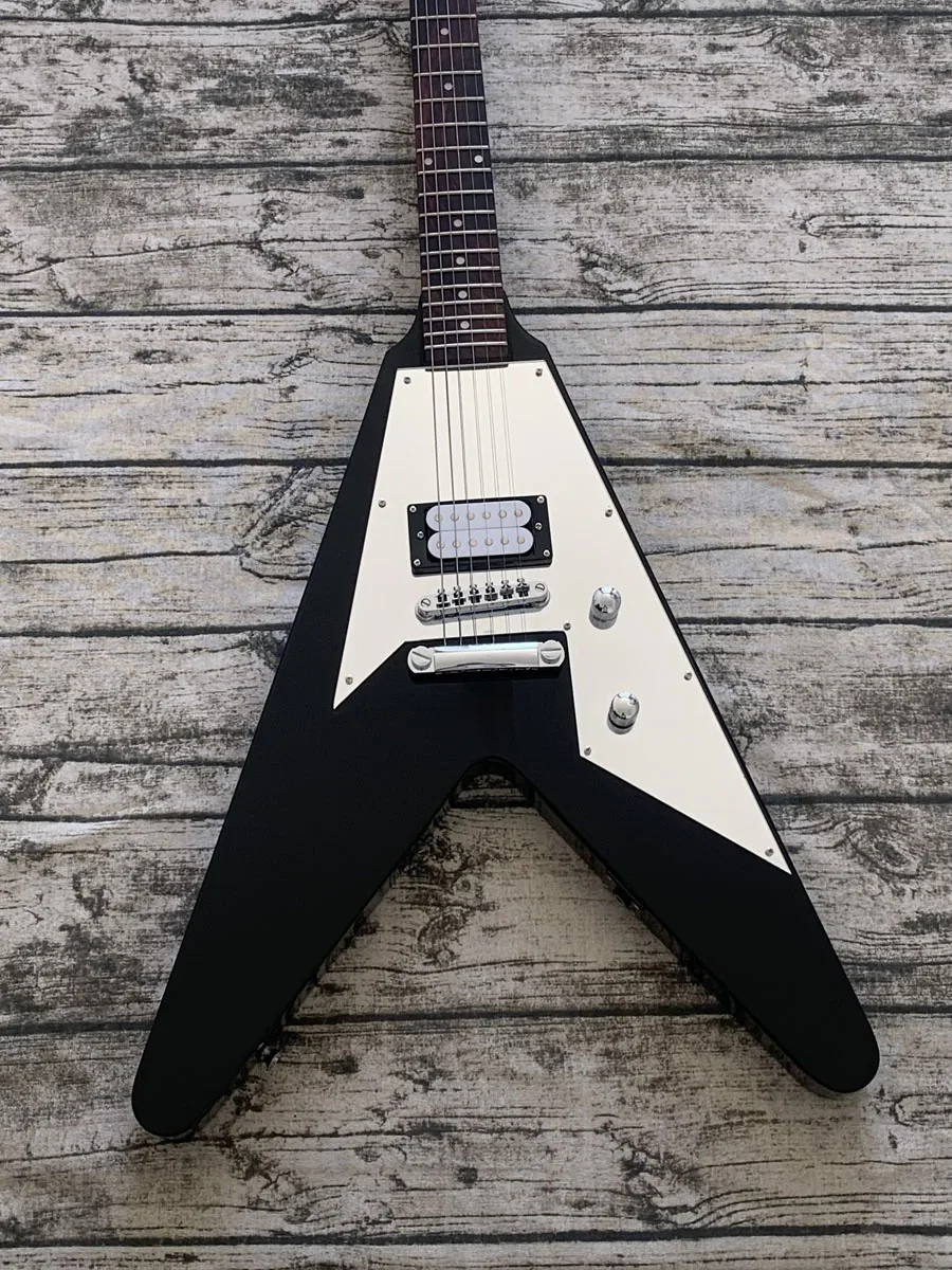 Пользовательская V черная электрическая гитара зеркальная накладка