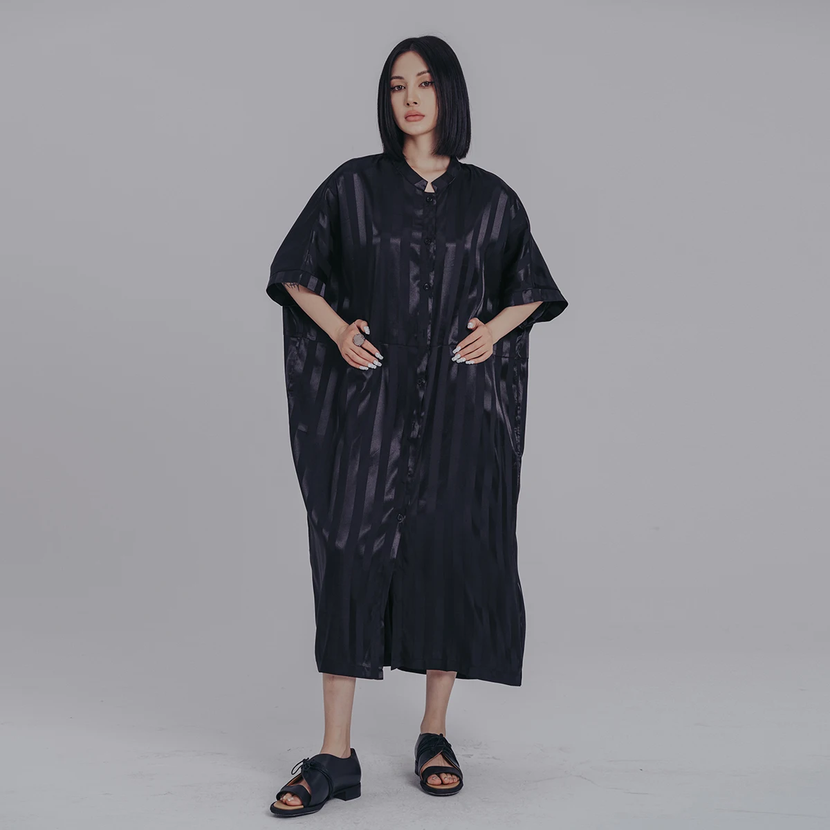 

SuperAen/черное стильное Летнее шелковое свободное платье-рубашка оверсайз с воротником-стойкой и атласной драпировкой в уличном стиле