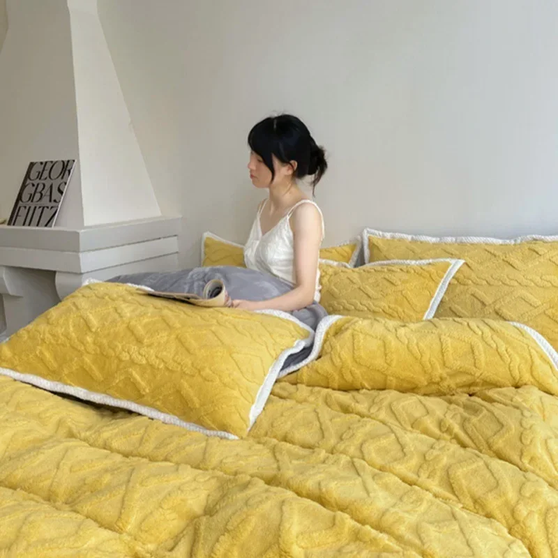 2024 новый бархатный однотонный комплект из четырех предметов Tafu матрас теплый и