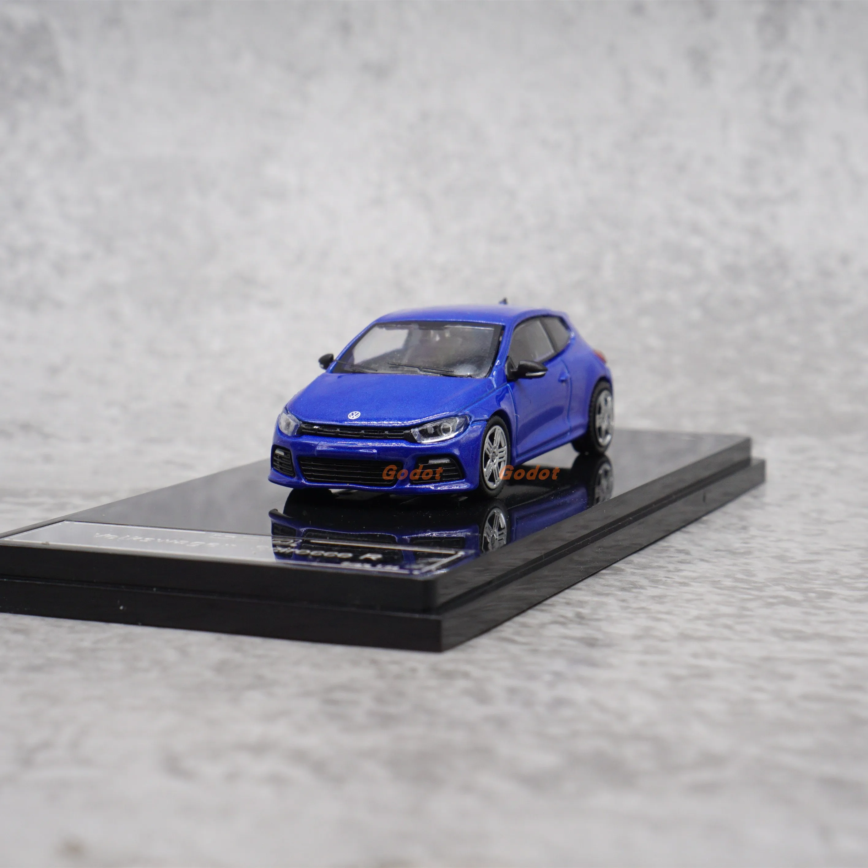 Модель автомобиля из сплава GCD 1/64 Scirocco R игрушка