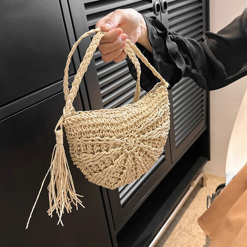 Женская маленькая сумка через плечо с ремнем