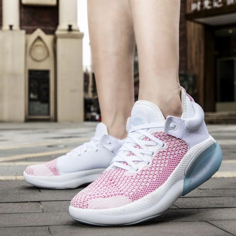 New hot sale Fashion Women Sneakers Running Shoes Outdoor Sports Shoes Unisex Men casual shoes Breathable Walking Shoes