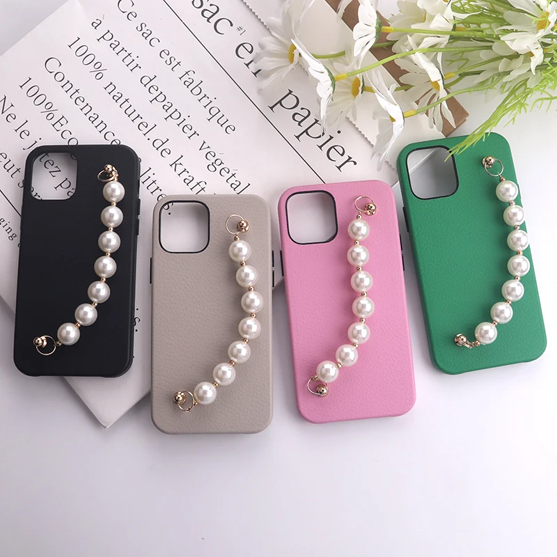 

Fashion Colorful Pearl Love Heart Bracelet Wristband for Girls Phone Case For iPhone 11 12 13Pro Max Phone Holder Chain Cover