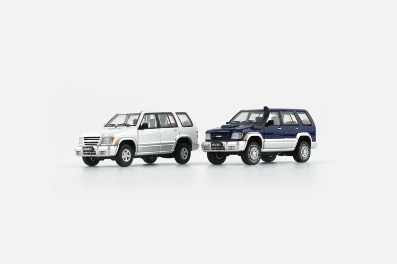 

BMC 1:64 Isuzu 1998-2002 Trooper/большой гудок фиолетовый синий/белый RHD литая модель автомобиля