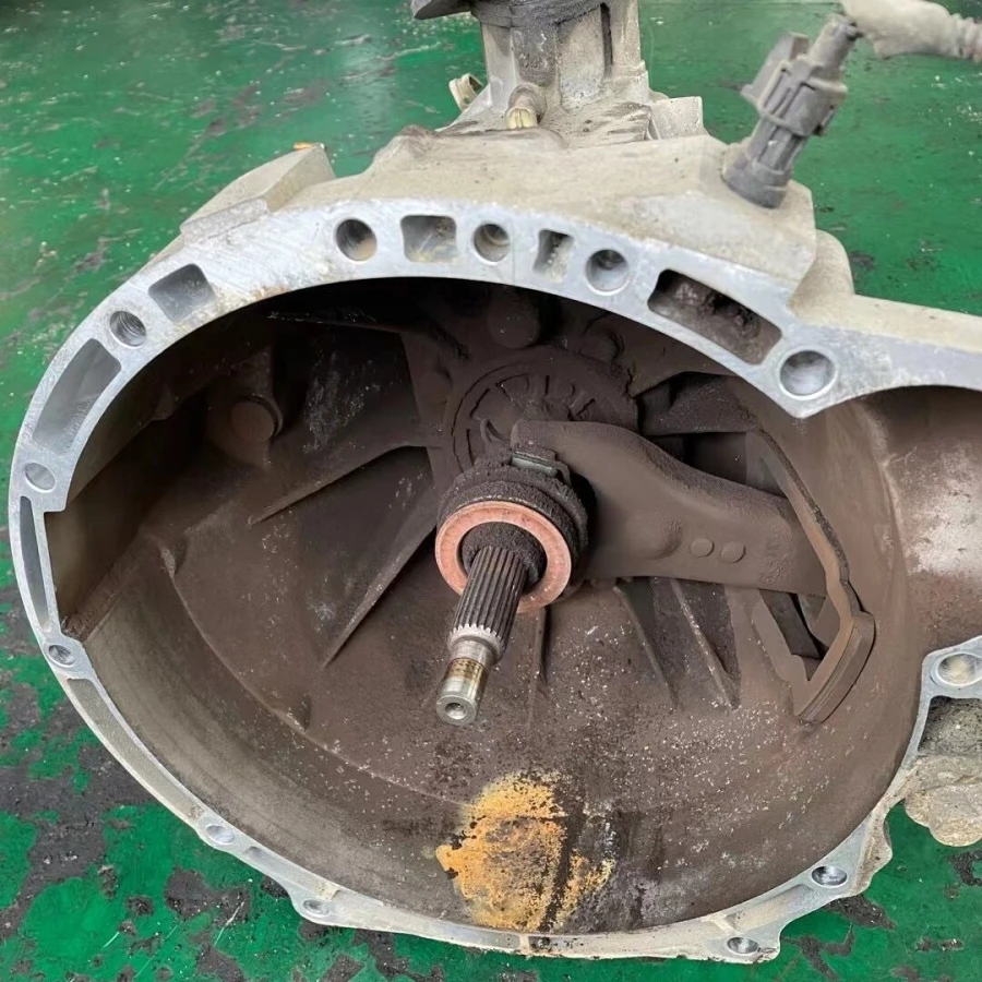 Классическая трансмиссия в сборе ручная 5-скоростная Isuzu JX493Q3Q4 National Sanguo IV Diesel 2.8T