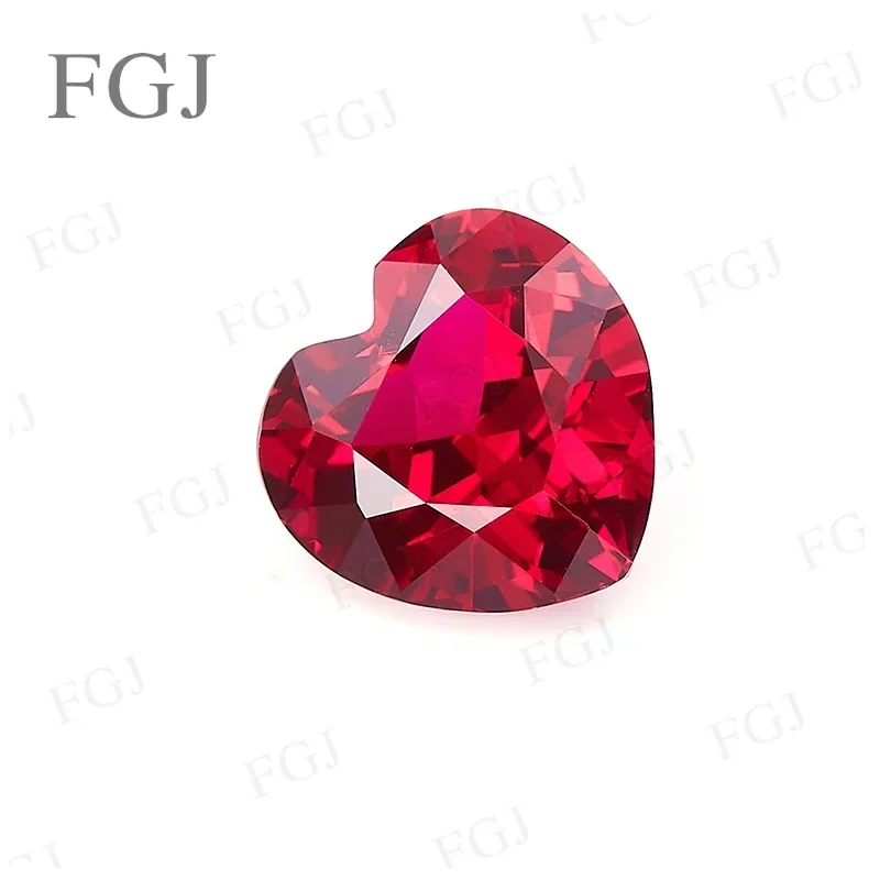 Лаборатория в форме сердца выращенный рубиновым голубем крово-красный высшего