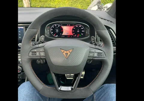 Рулевое колесо из углеродного волокна для Audi A3 S3 RS3 A4 B9 S4 RS4 A5 S5 RS5 A6 S6 A7 A8 S8 Q3 Q5 Q7 RS6 C7 C8 RS7 TT