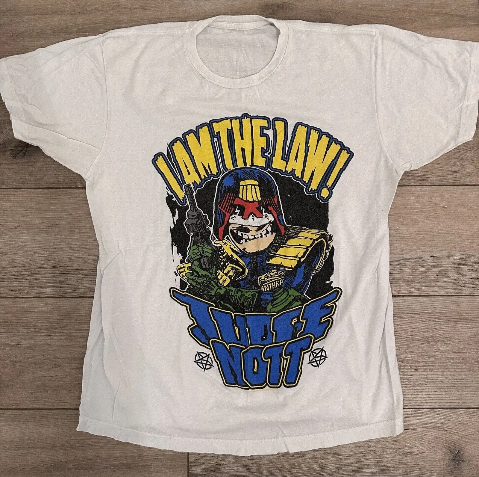 Футболка с длинным рукавом и принтом антоса судьи Dredd