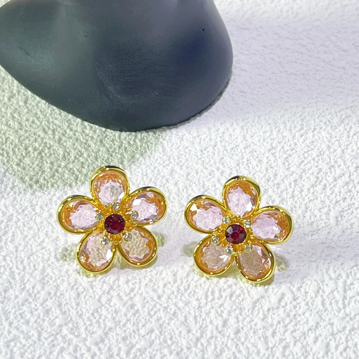 Серьги 2024, новая тенденция продаж, ювелирные изделия высокого качества, модные роскошные подвески с цветами из нержавеющей стали, розовый, желтый, женская одежда (art.: 3920cdaa37ded) - 3920cdaa37ded