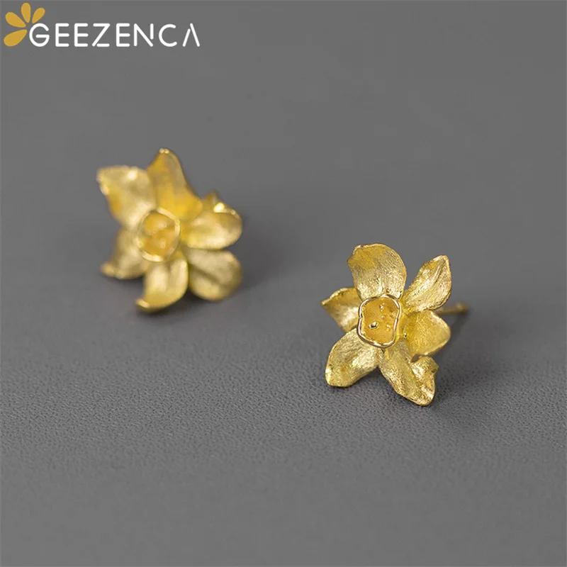

GEEZENCA 925 Sterling Silver Three-dimensional Narcissus Earrings For Women Minimalism Fresh Small Flower Stud Earring Simple