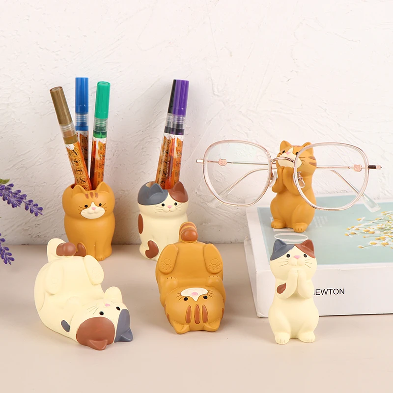 

1Pc Japan Style Glasses Mobile Phone Holder Stationery Desktop Cat Decoration Collectible Home Decor Resin Craft Ornaments