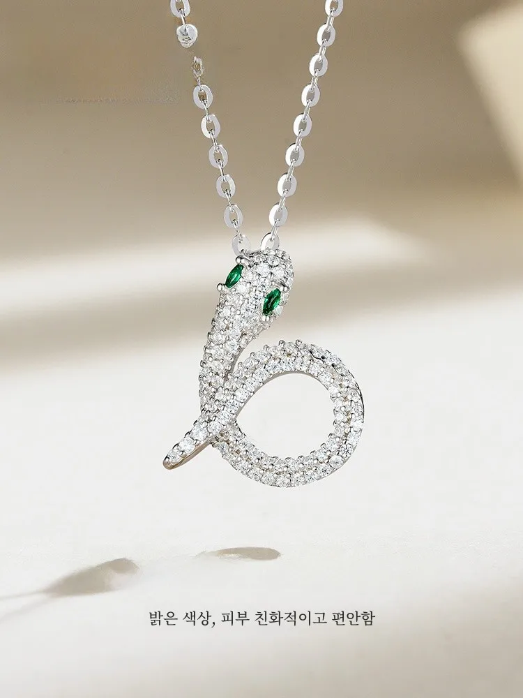 Ожерелье со змеей для женщин новинка 2024 легкий роскошный кулон в виде змеи колье