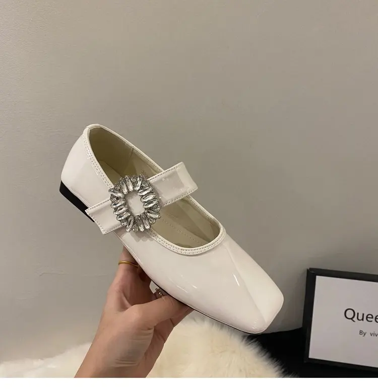 

Женские Элегантные кожаные туфли на квадратном каблуке с жемчужной пряжкой, кожаные туфли в стиле ретро с квадратным носком на высоком кабл...