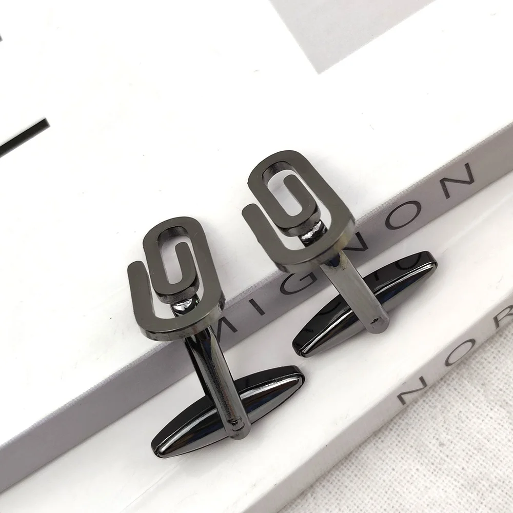 

Stainless Steel Hollow Paper Clip Cufflinks Mens Luxury Designer Shirt Clothes Sleeves Button Wedding Jewelry for Husbands Gifts