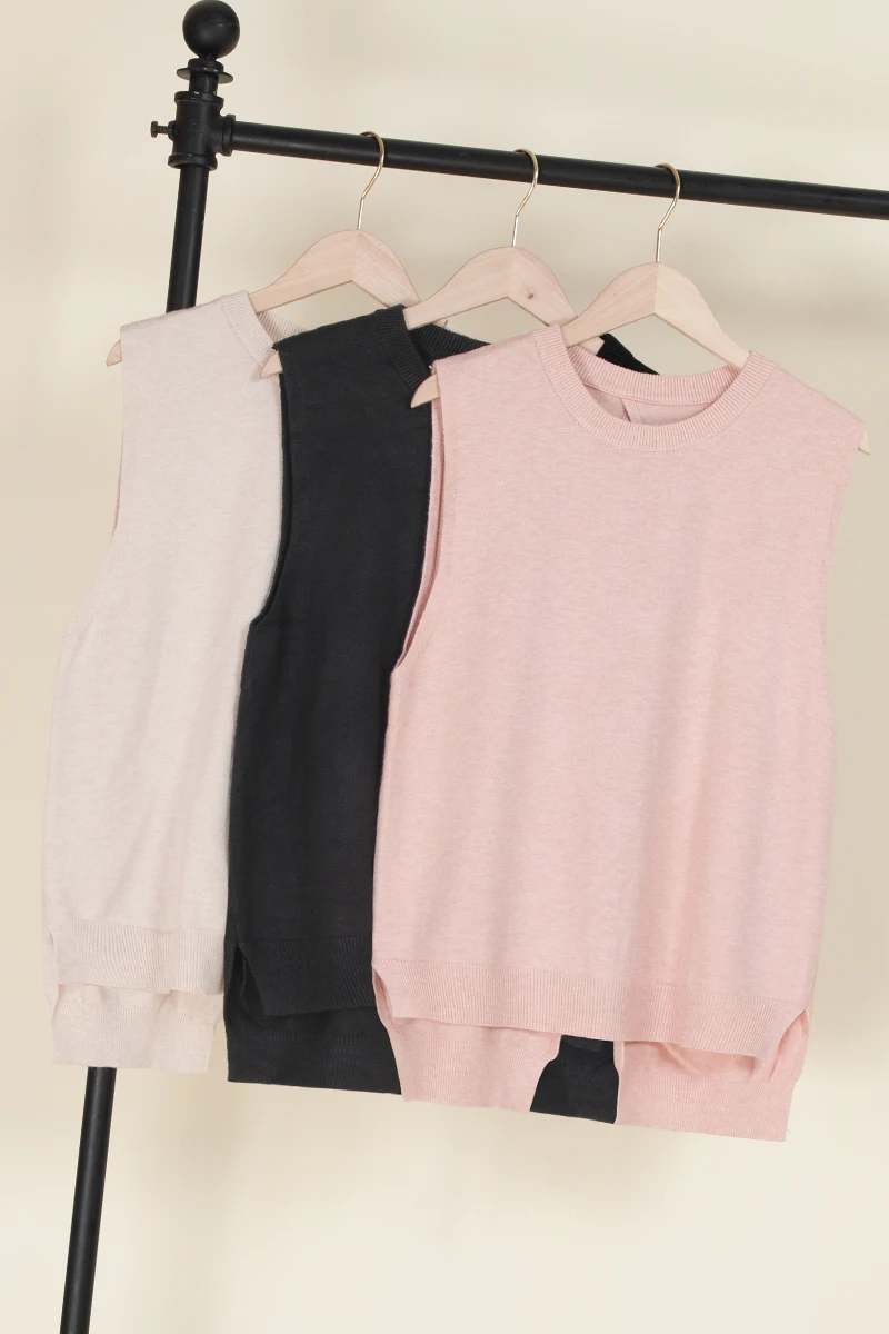 

Aesthetic Sweater Pullover Women Sweaters Women's Vest Clothing Blouse Preppy Style Tops Warm Korean Padded Woman Female Knitted