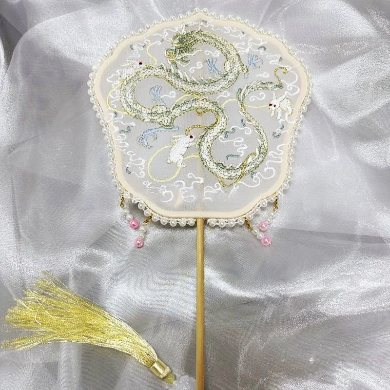 

Круглый вышитый веер Hanfu из шелка