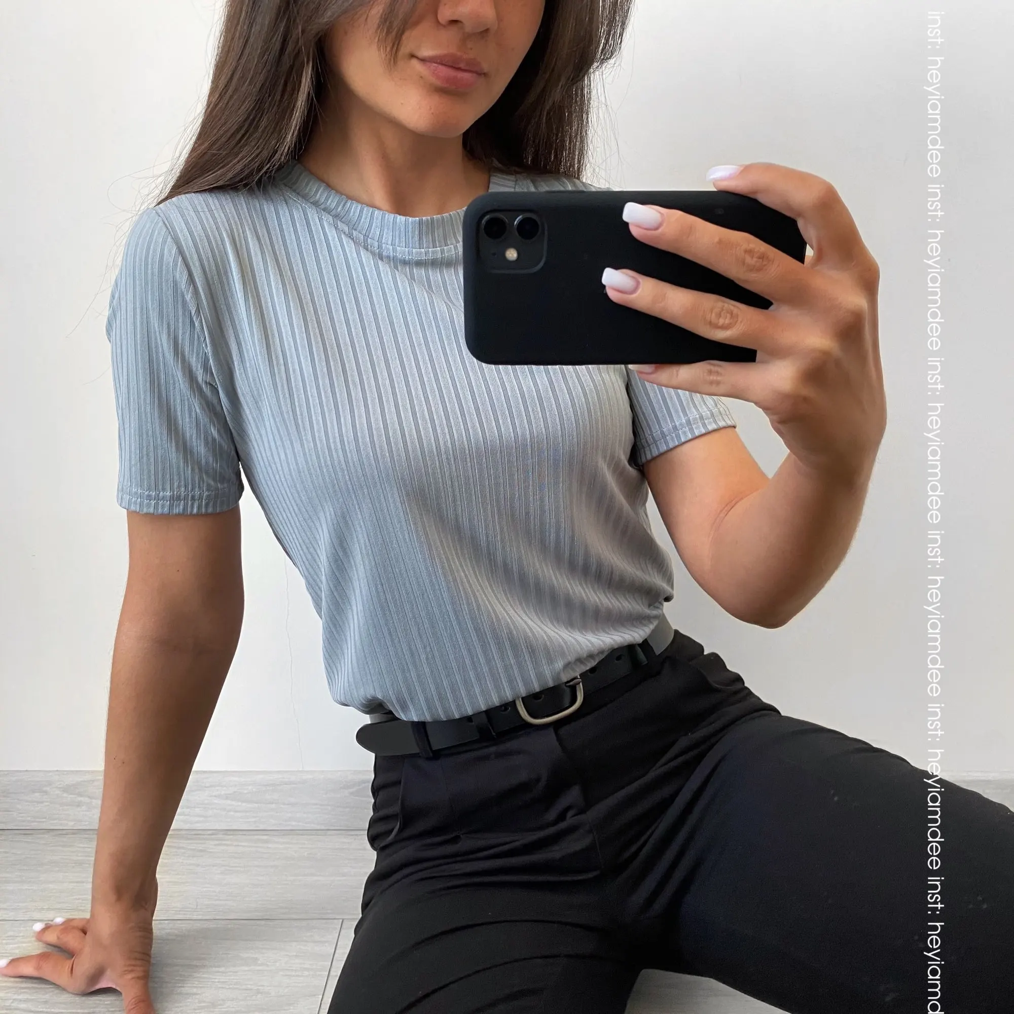 Блузка женская с круглым вырезом и коротким рукавом весна-лето 2022