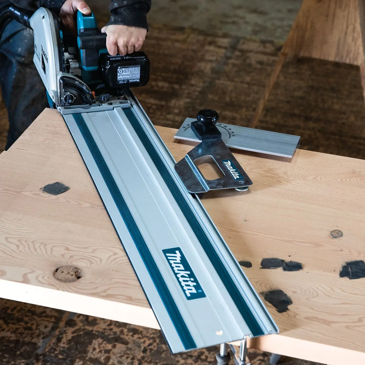 Makita 194367-7. Направляющая для циркулярных пил makita. Направляющая для циркулярных пил makita. Направляющая для циркулярных пил makita. Шина для погружной пилы макита sp6000.