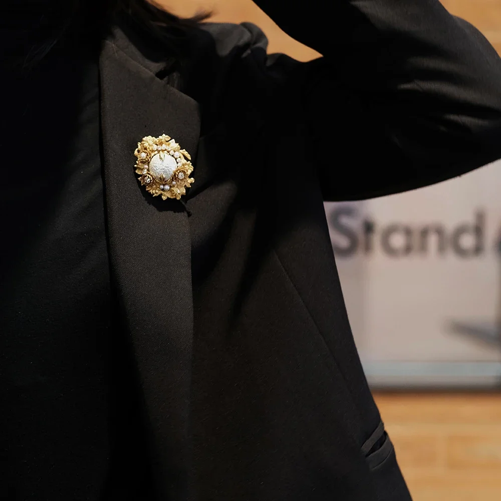 Amorita Boutique брошь с золотым цветком винтажная придворная изысканная жемчугом