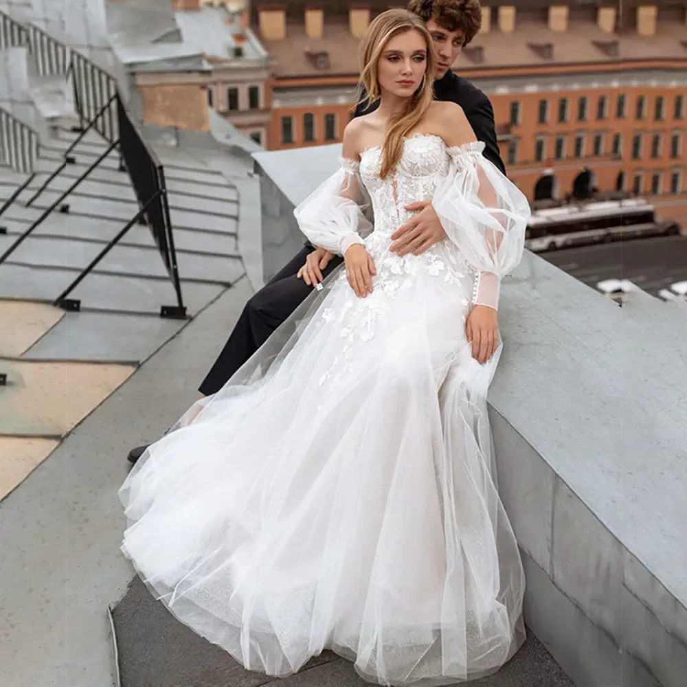 

Fashion Puff Sleeve Wedding Dress A-Line Lace Illusion Tulle Appliques Sweetheart Neck Bridal Gown Off Shoulder Button Train