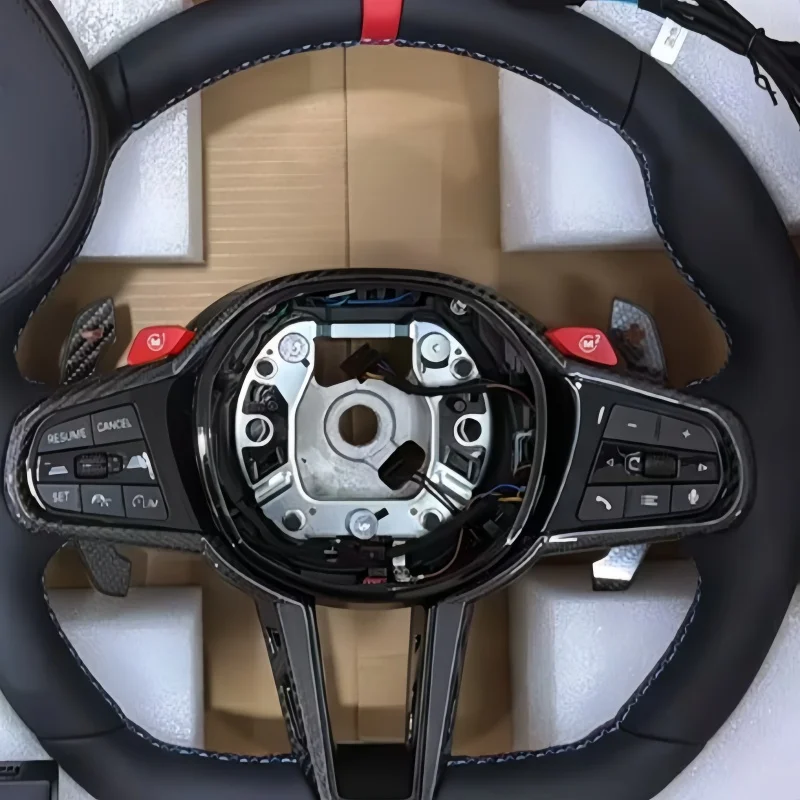 Фото Кожаный чехол на руль для BMW G серии X3 X5 G30 G32 G38 G20 G28 G29 G05 G08 G11 G01 G02 G80, аксессуары для руля №1