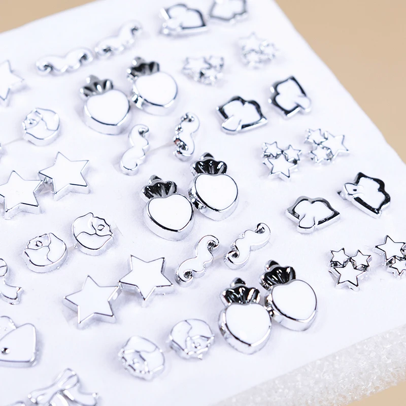 Серьги-гвоздики женские с жемчугом комплект небольших геометрических