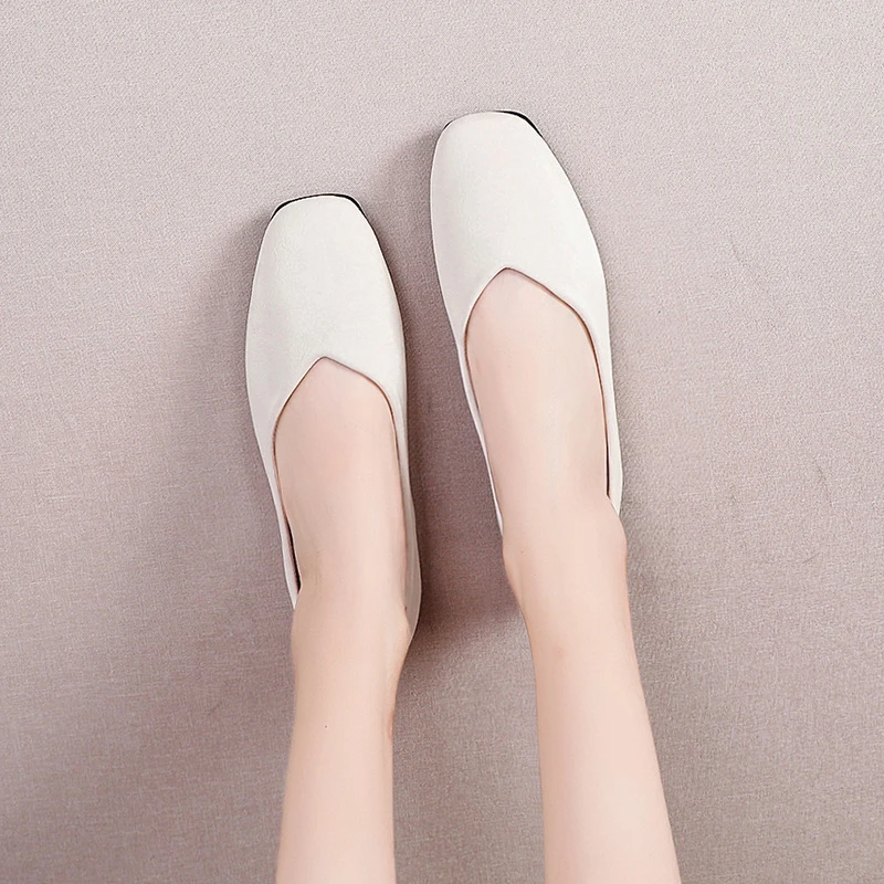 

35-43 Large Women's Shoes Square Head Soft Sole Comfortable Bean Shoes Women's Casual Casual Slip on Flat Loafers