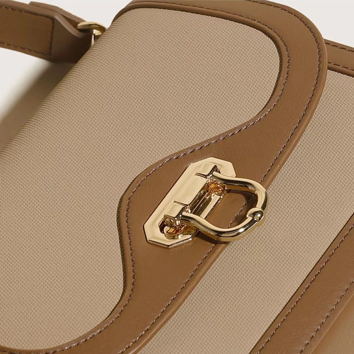 Genuine Leather Women Crossbody Shoulder Bags 2022 New Casual Saddle Bags For Women Designer Handbags and Purse Messenger Bag