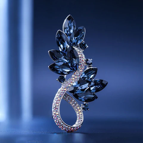 Стеклянные броши со стразами