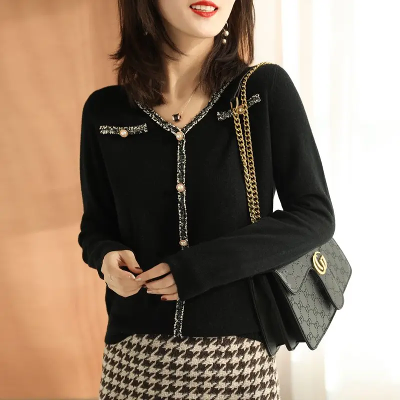 Женская трикотажная футболка с V-образным вырезом и длинным рукавом