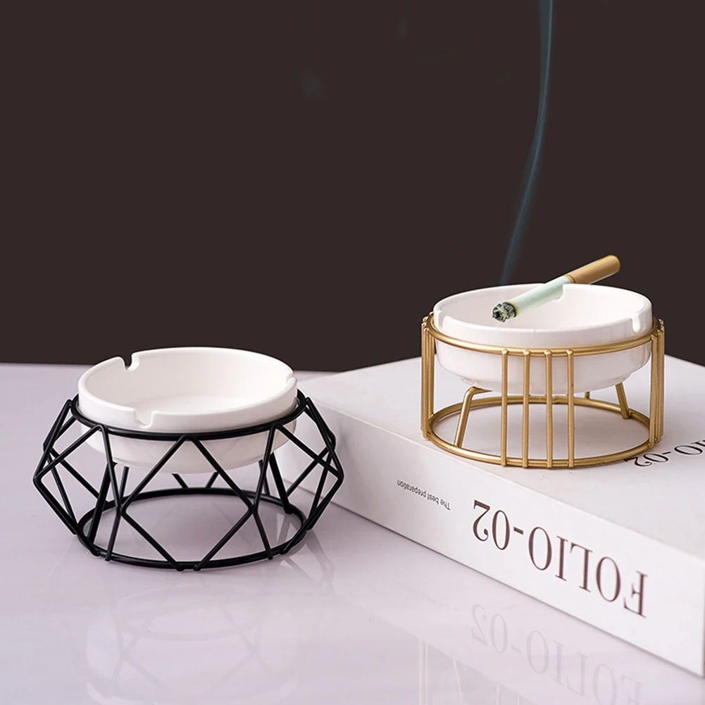 

Ceramic Ashtray Hollow Out Ash Tray Ascherbecher Desktop Decor for Home Office Car Golden/Black 2021 New Arrival Northern Europe
